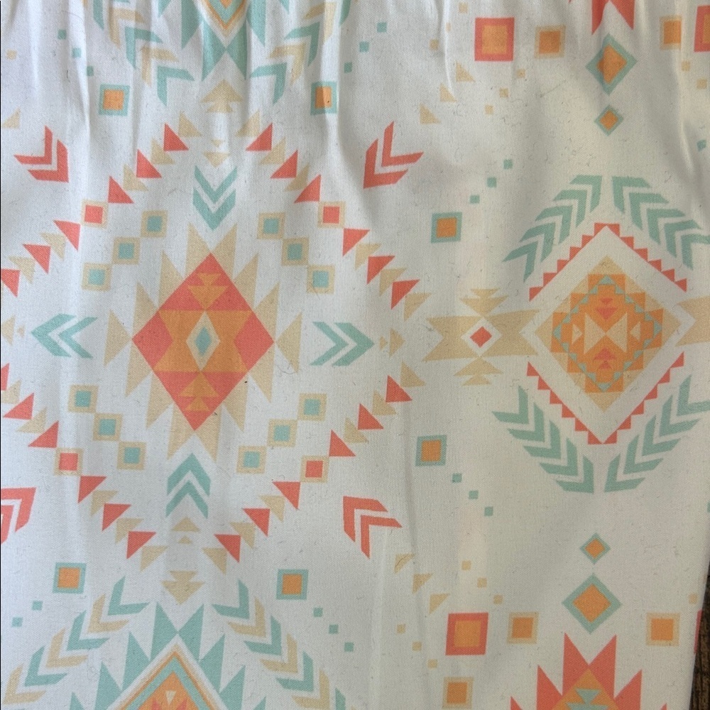 Geometric Patterned Queen Sheet set - Picture 4 of 7